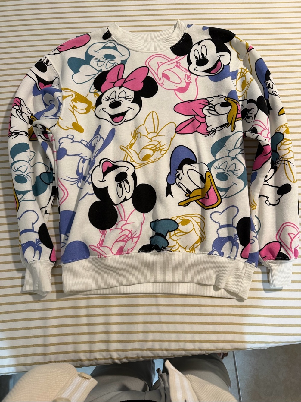 Disney Minnie & Friends White Kids Pullover Sweatshirt